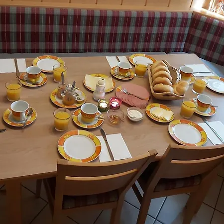 Haus Binder Alloggio in famiglia Weissensee